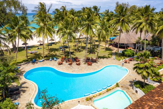 10 Days Maasai Mara, Lake Nakuru & Amboseli Safari and Diani Beach Holiday