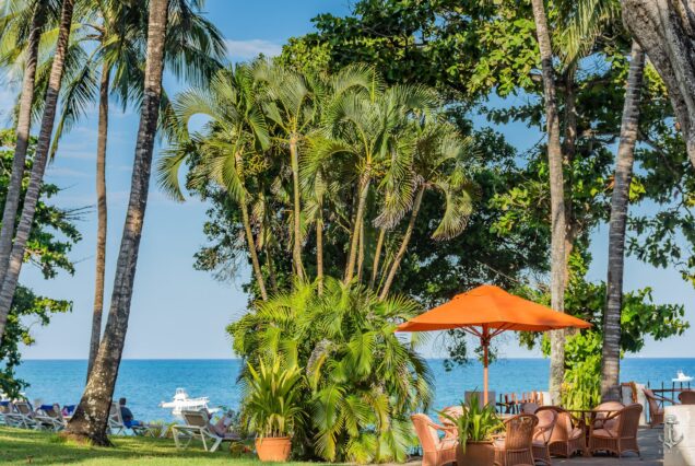 10 Days Maasai Mara, Lake Nakuru & Amboseli Safari and Diani Beach Holiday